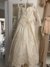 Luxury Off Shoulder Pearls Wedding Dresses Sweetheart Long Sleeves Bride Gowns