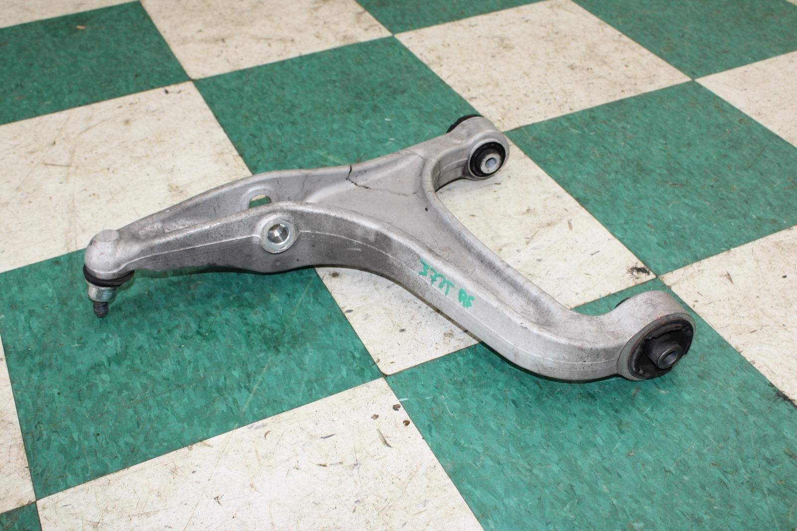Maserati Ghibli 2014-2017 Front Right Lower Control arm