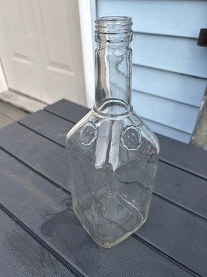 Manischewitz kosher wine bottle 1940-1970