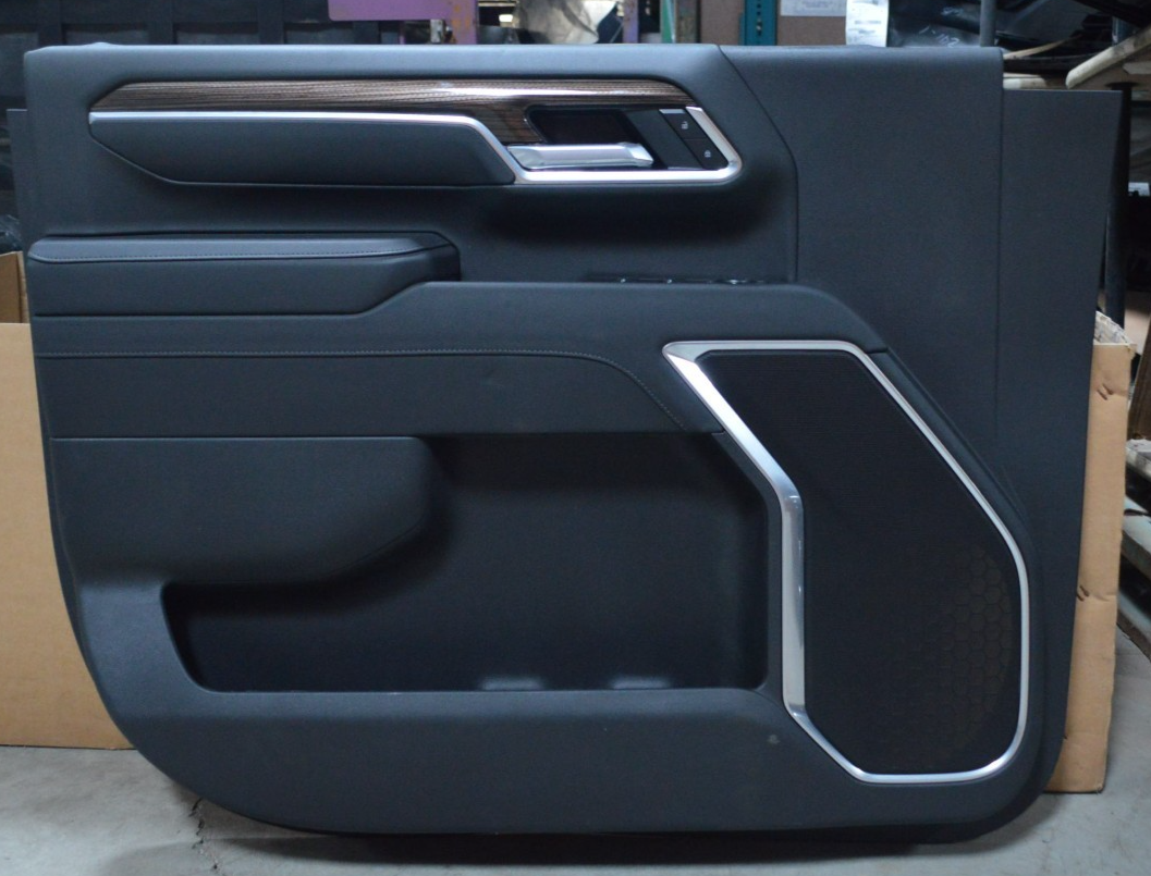 2024-2026 Chevy Silverado 2500 3500 HD Front LH Door Trim Panel