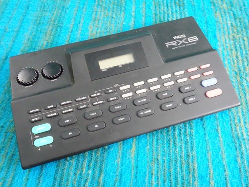 Yamaha RX8 Digital Rhythm Programmer w/ AC Adapter - New Internal Battery - K034 - Afbeelding 3 van 14