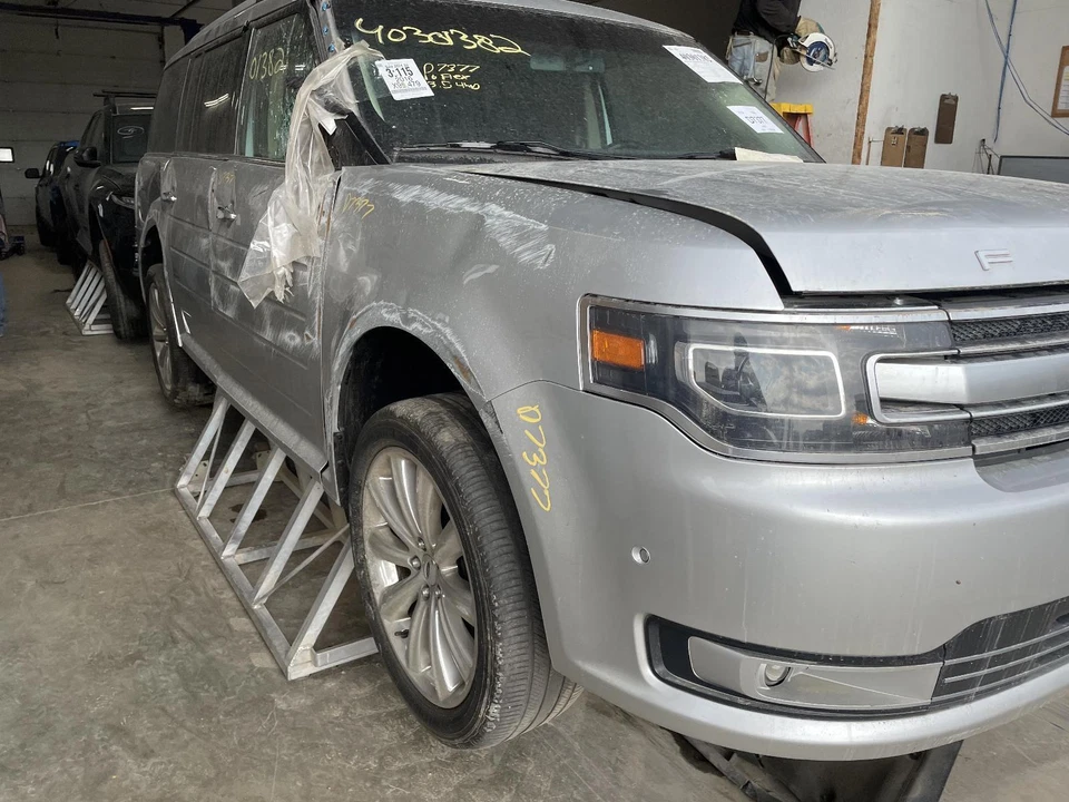 Conjunto de bomba y motor ABS usado se adapta a: montaje Ford Flex 2016 grado A Foto 4 de 4