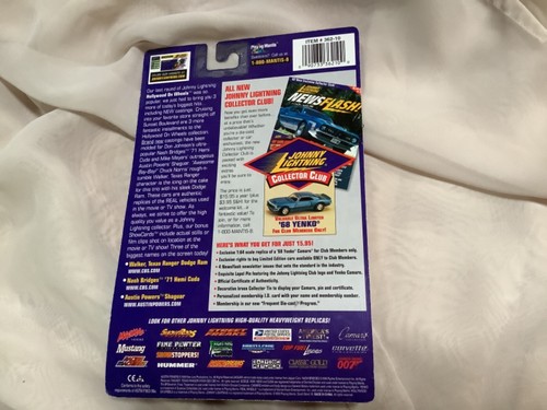 New box Johnny Lightning cars Austin Powers Shaguar replica Hollywood on wheels - Picture 5 of 6