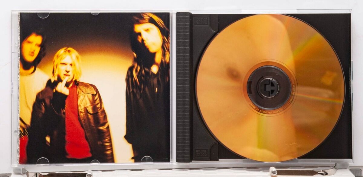 Nirvana - Nevermind - 1996 MFSL 24K GOLD CD ULTRADISC 2 UDCD Nirvana - Nevermind - 1996 MFSL 24K GOLD CD ULTRADISC 2 UDCD