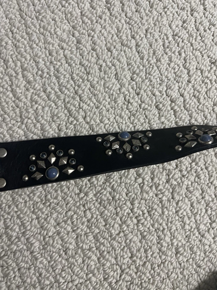 Bolso de mano LEATHEROCK de cuero genuino negro con correa tachonada de diamantes de imitación Foto 3 de 4