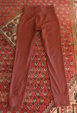 Vuori Women's Daily Legging Medium M Rust Spice Pull-On Drawstring Ankle Joggers