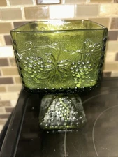 Vintage Indiana Green Glass HARVEST GRAPE Square Footed Compote Candy Dish 5.5”