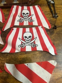 LEGO Pirates The Brick Bounty Loose Incomplete 70413 8 flags and partial hull