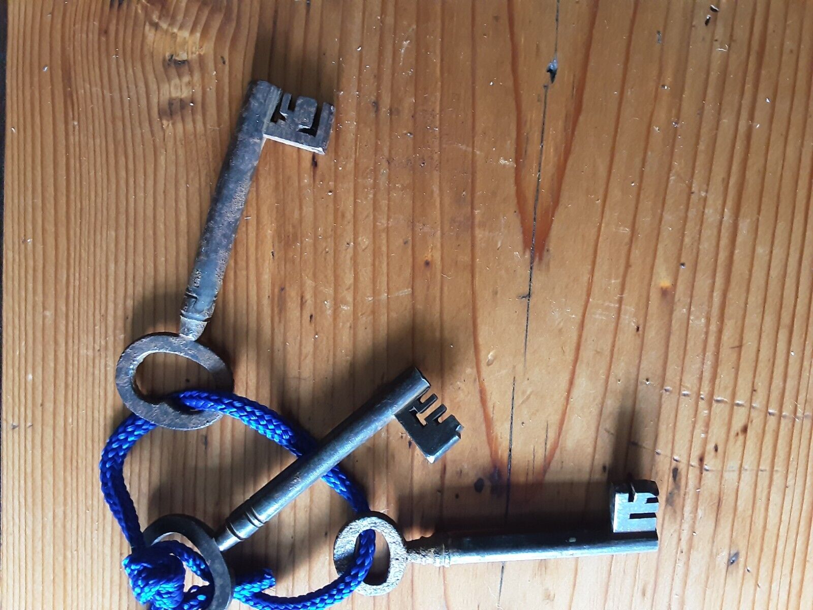 Picture 2 of 2