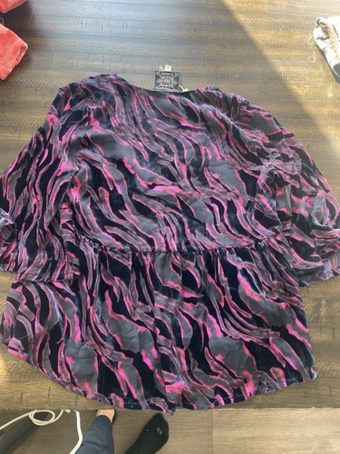 Johnny Was Selene Tiered Top Blouse Small Burnout Velvet V Neck NWT - Picture 5 of 5