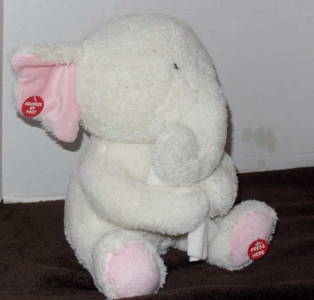 cuddle barn elephant