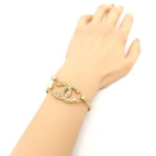 手首にキラリ*新作♪【CHANEL】バングル ゴールド CCロゴ 25SS CHANEL Bracelet Gold GP Bangle Rhinestone Coco Mark 02P Logo
