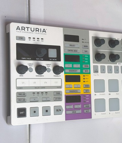 Arturia Beatstep Pro MIDI/USB Controller & Sequencer - Picture 4 of 7