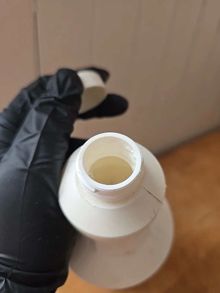 Cera de piso comercial vintage Oreck 32 fl. Oz. Botella completamente abierta Foto 4 de 4