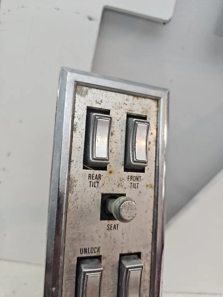 Lincoln 1969-1973, Mark III, IV, interruptor de ventana R/F interruptor de puerta montaje  Foto 4 de 4