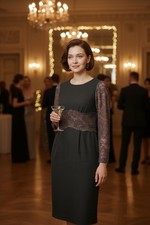 Carolina Herrera Size 12 Dress Neiman Marcus Wool Lace Black Beaded Cocktail Zip