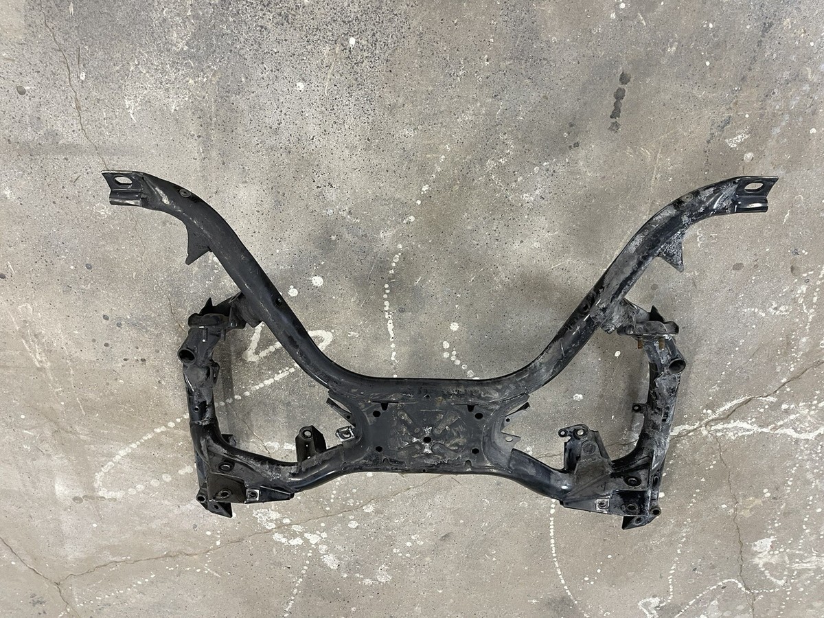 1997-2003 BMW E39 540i Front Axle Sub Frame Support Assembly