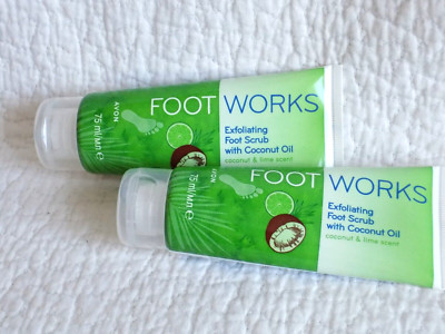 AVON 2 x FOOTWORKS COCONUT & LIME FOOT SCRUBS ~ je 75ml *NEU*