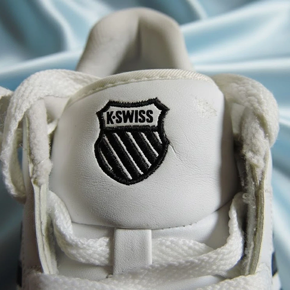 K-Swiss女式8.5白色皮革运动鞋金色/黑色条纹复古经典鞋 — 第 3/4 张图片