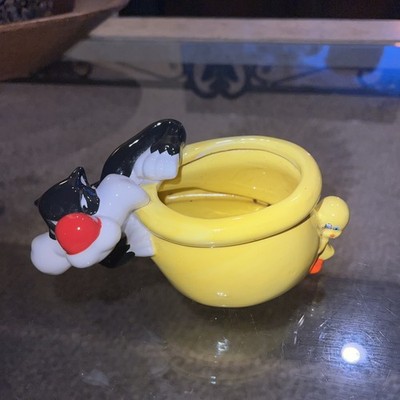 Vintage Sylvester and Tweety Bird Warner Bros Looney Tunes Ceramic Planter
