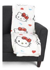 Hello Kitty Full/Queen plush blanket 90 in x 90 in NEW 100 polyester