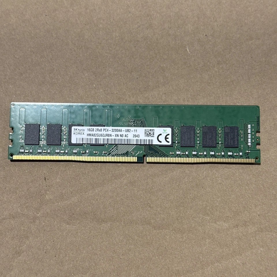 HMA82GU6DJR8N-XN SK Hynix 16GB (1x16GB) DDR4-3200 2Rx8 PC4-3200AA UDIMM RAM Foto 1 de 1