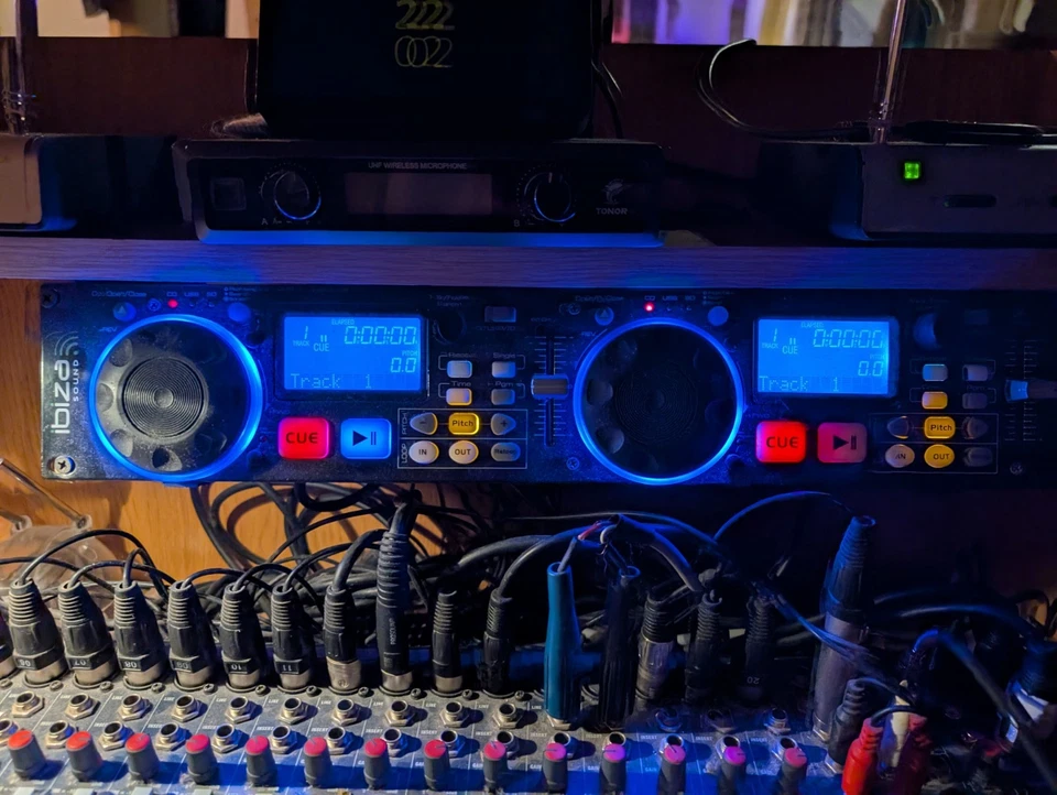 IMG Stageline CD-230 DJ Dual CD MP3 Player und Mischpult - guter Zustand - Bild 2 von 4