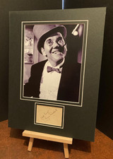 BURGESS MEREDITH The Penguin Batman Genuine Vintage Signed 16x12 SM Display CAv