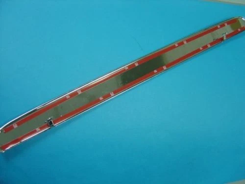 Tapa maletero cromada para Mercedes Benz 1995-2002 EE. UU. Versión W210 Clase E Foto 4 de 4