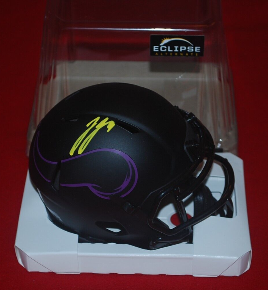 JJ MCCARTHY Autographed Signed Minnesota Vikings ECLIPSE Mini Helmet Beckett 1W816514 