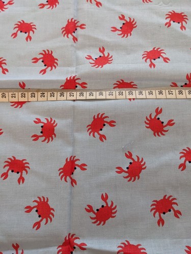 Remnant Lot Of Sea Themed Novelty Cottons Sharks Whales Crabs Quilts, Clothing, - Bild 2 von 5