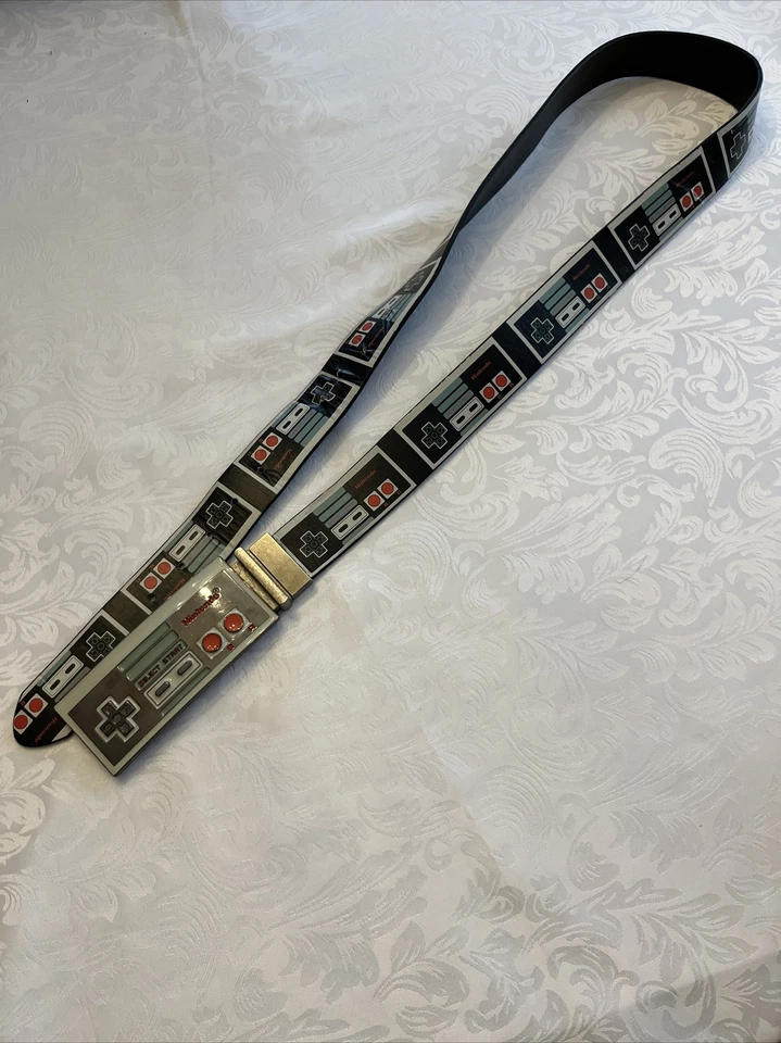 2011 官方 NINTENDO NES 控制器皮带扣带 NES 控制器皮带 — 第 3/4 张图片