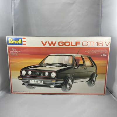 VW Golf GTIのミニカー Revell製 Revell VW GOLF GTI 1⁄18スケール