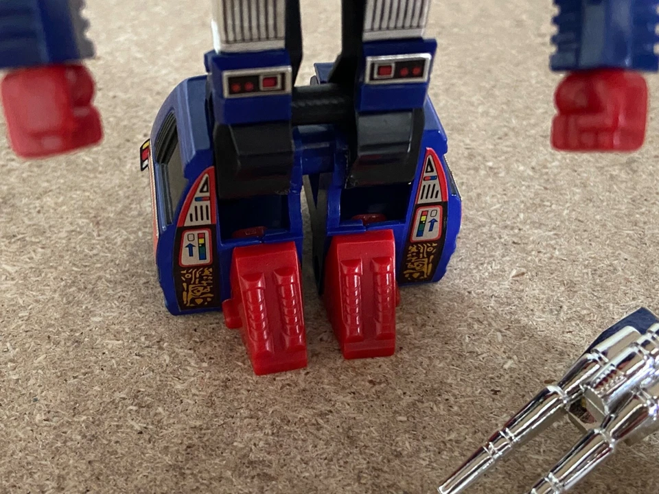 Transformers G1 2002 Skids MIB book collection 03 reissue takara - Image 4 of 4