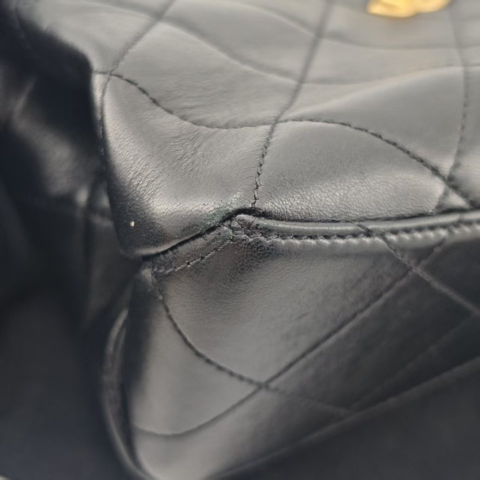 25p Sign CHANEL 25P Black Lambskin Pearl Handle Evening Bag Gold CC Shoulder Bag ...