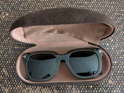 Tom Ford Green Unisex Sunglasses With Green Lenses Boxed Never Worn £85 - Image 1 of 4