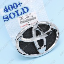 Genuine Toyota Yaris Hatchback 2007-2011 Front Radiator Grille Emblem 7531152140