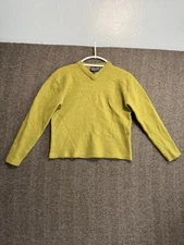 Green Wool Pullover Sweater Women’s Medium M V-Neck Newton Trading Co Lambswool