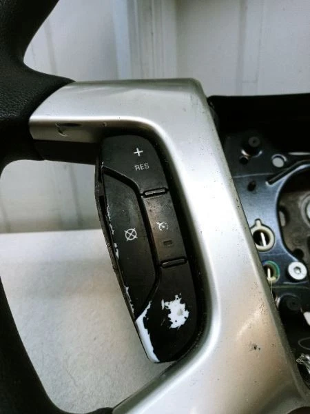 Volante Suzuki XL-7 XL7 2007 08 2009 OEM USADO PROBADO CON CONTROL DE CRUCERO  Foto 3 de 4