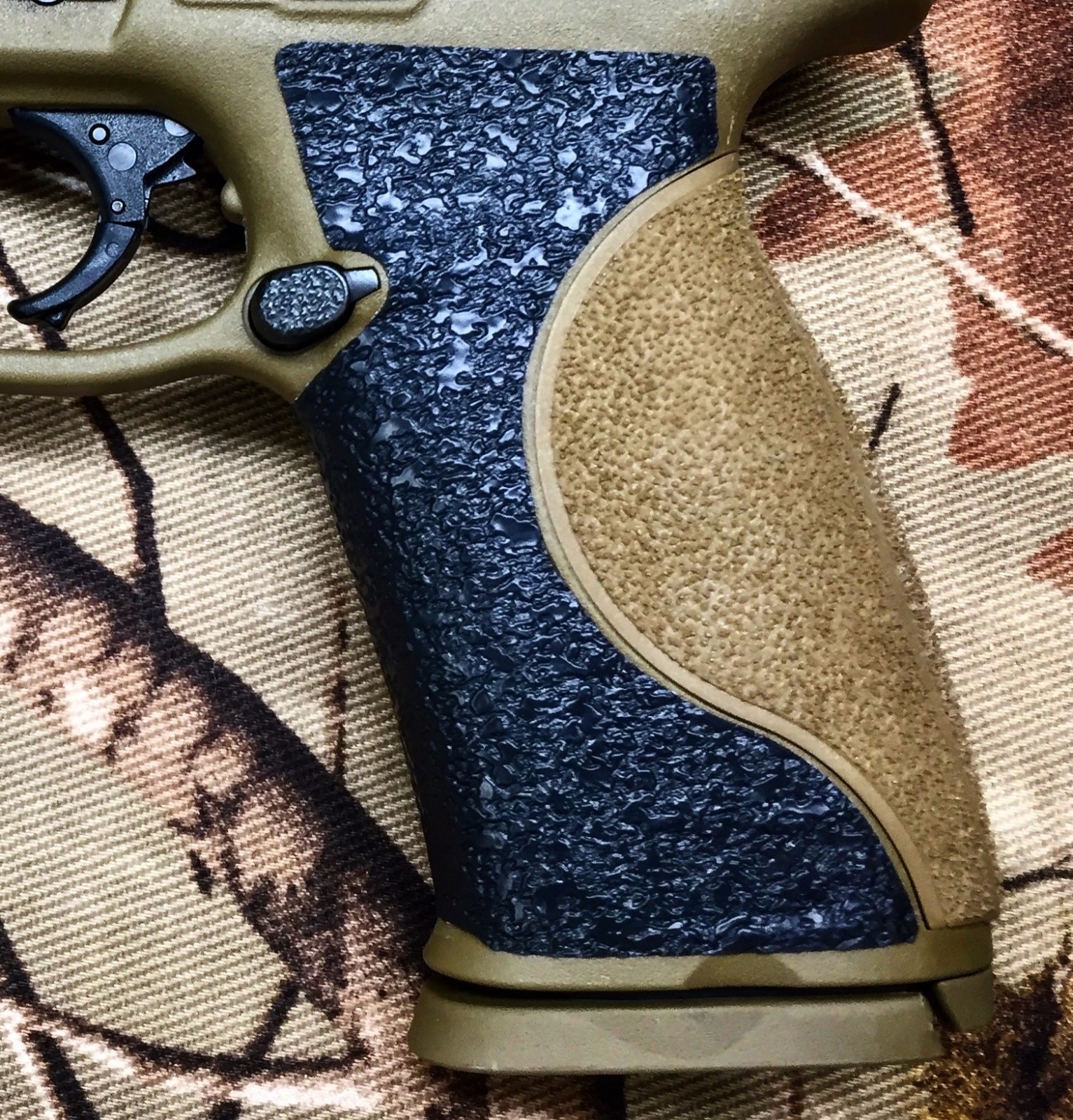 Tractiongrips rubber grip tape for S&W M&P9 M2.0, M&P40 M2.0 / traction