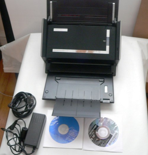 Fujitsu ScanSnap S1500 Scanner Copy of DVD & ADOBE ACROBAT 9.0