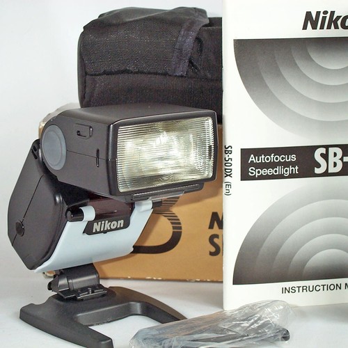 NIKON SB-50DX - FULL WORKING ORDER - LOOKS UNUSED - WITH BOX & CONTENTS.