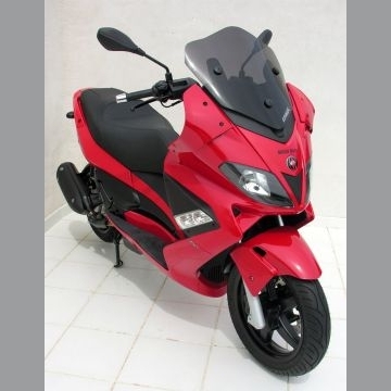 Bulle ERMAX SPORT 45cm Gris : affrontez le vent quotidien en Gilera Nexus 125-500
