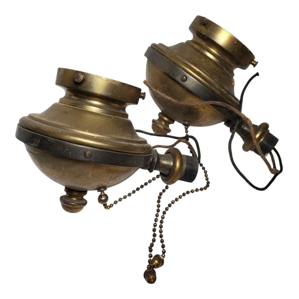 Par de apliques de pared antiguos de latón de 6" con cables de tracción Foto 4 de 4
