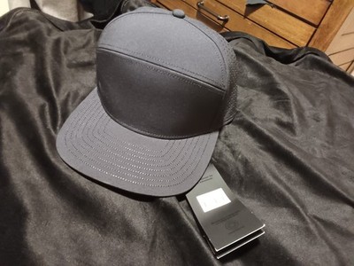 melin trenches black STEALTHblank XL new with tag. not available anywhere