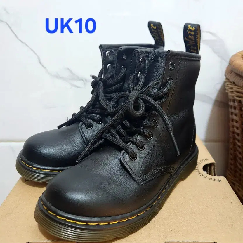 Dr. Martens Kids Brooke Boots, UK Size 10, Excellent Condition thumbnail 6