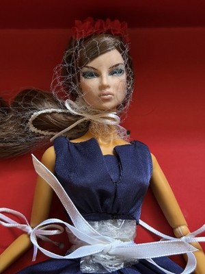 FASHION ROYALTY NRFB PUPPE EUGENIA PERRIN HIGH DRAMA 2007 INTEGRITY TOYS