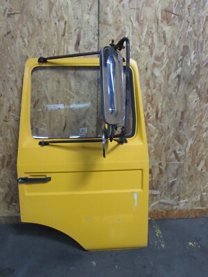 1984 MACK MID-LINER MS200 PASSENGER SIDE TRUCK DOOR RH RIGHT HAND (YELLOW)
