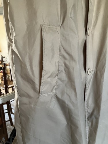 Gabardina 100% Nylon Inspirada Militar - Imagen 4 de 5