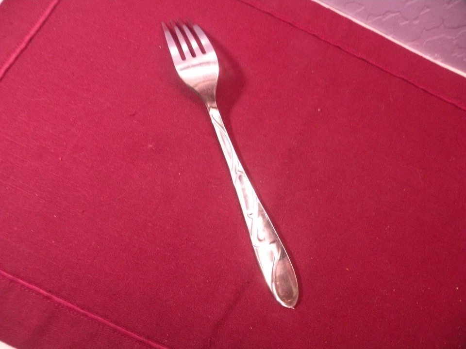 1 tenedor de cena de acero inoxidable Farberware Chipotle Sand detalles brillantes satinados 8" Foto 4 de 4